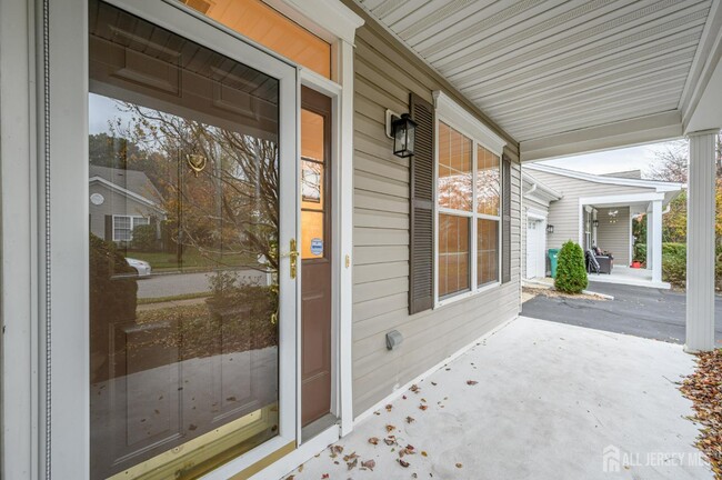 Building Photo - 131 Greenlawns Dr