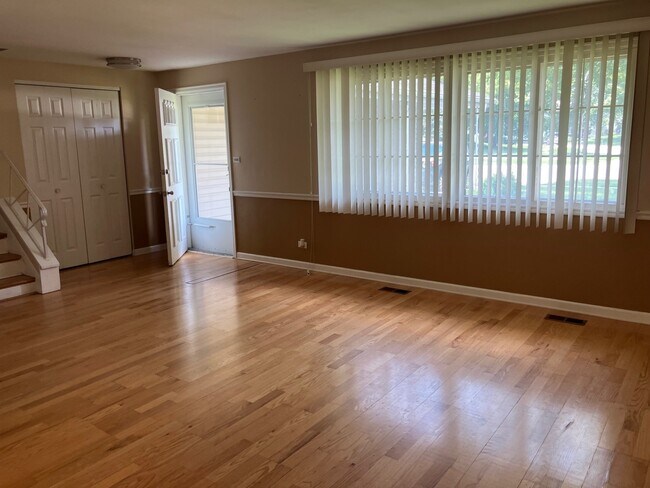 Foto del edificio - 324 W Weathersfield Way