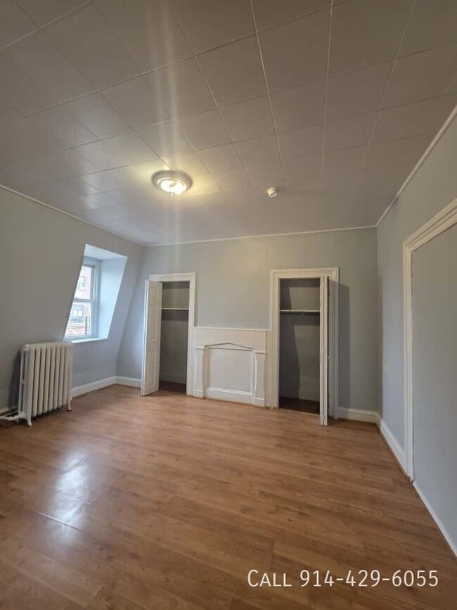 Building Photo - 118 Waverly St