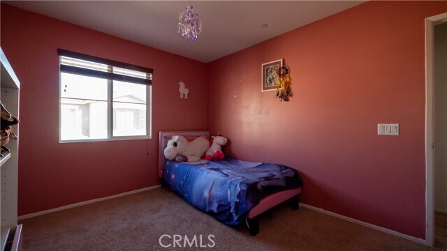 Foto del edificio - 24241 Hazelnut Ave