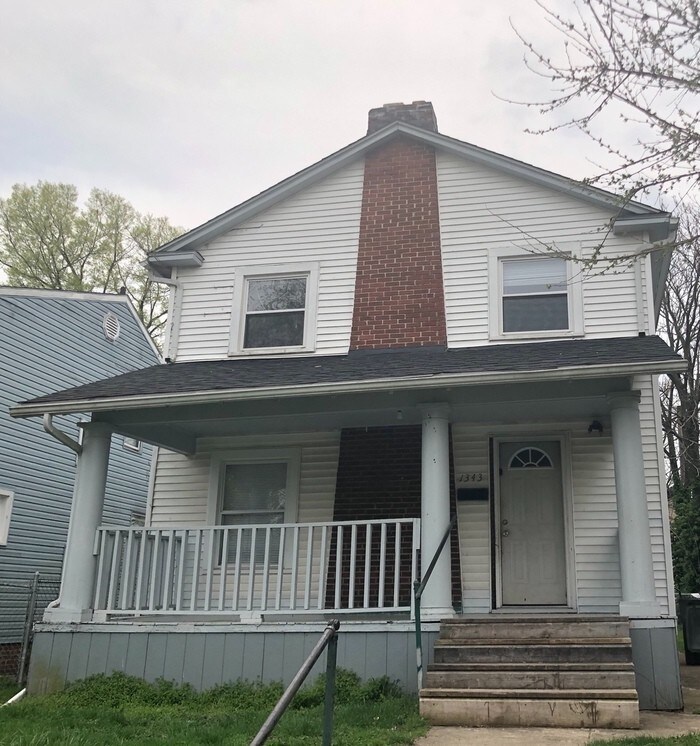 Primary Photo - 1343 E Kossuth St
