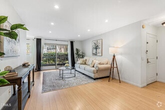 Building Photo - 4722 Park Granada
