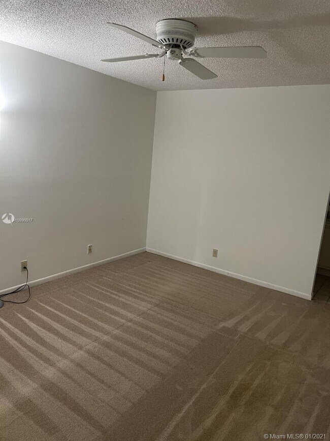 Building Photo - 3863 Cocoplum Cir