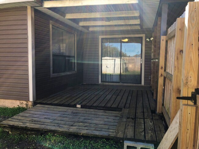 Foto del edificio - Spacious 2 bedroom home in College Station