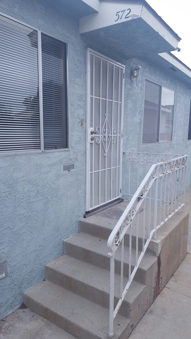 Foto del edificio - 570-574 W. 18th Street