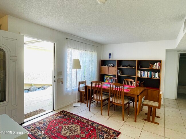 Foto del edificio - 1431 Sheafe Ave NE