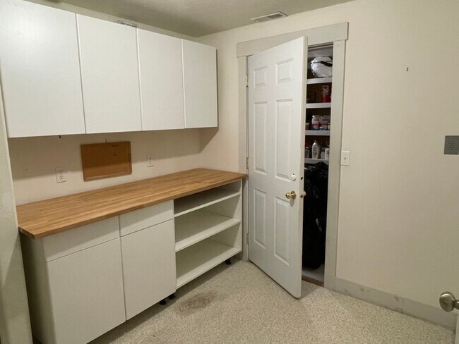 Foto del edificio - 531 W 940 N St