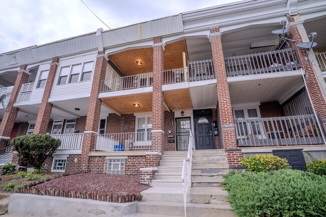 Building Photo - 6131 W Jefferson St