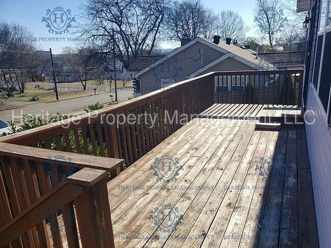 Foto del edificio - Deck, Large Yard, Charming and Convenientl...