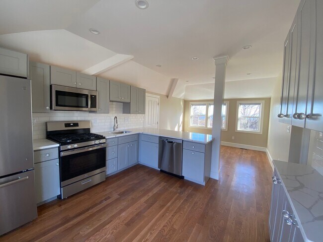 kitchen and living room - 355 Hatherly Rd