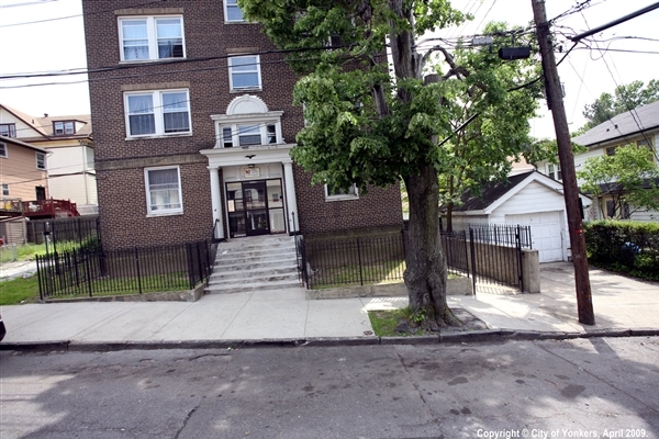 Primary Photo - 46 Franklin Ave