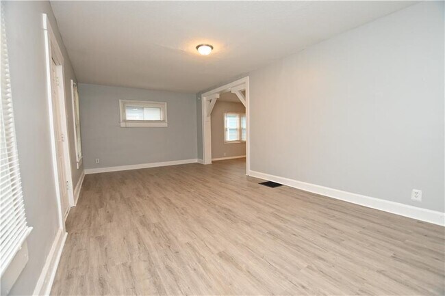 Foto del edificio - 1428 N Belleview Pl