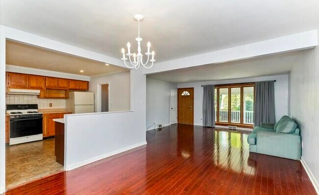 Foto del edificio - 120 Tillman Ln