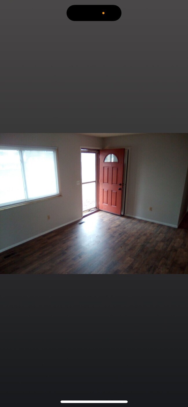 Foto del edificio - 3447 Arnsby Rd