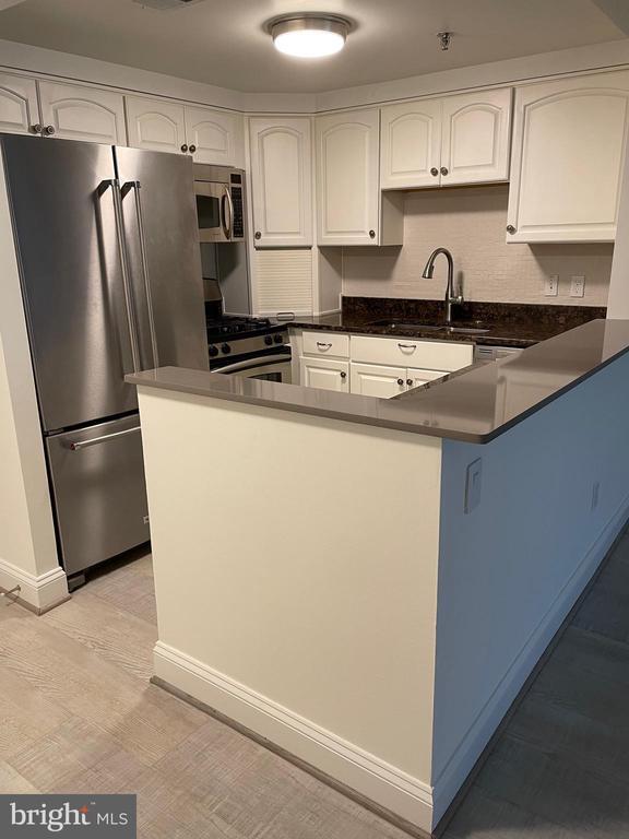 Building Photo - 4808 Moorland Ln