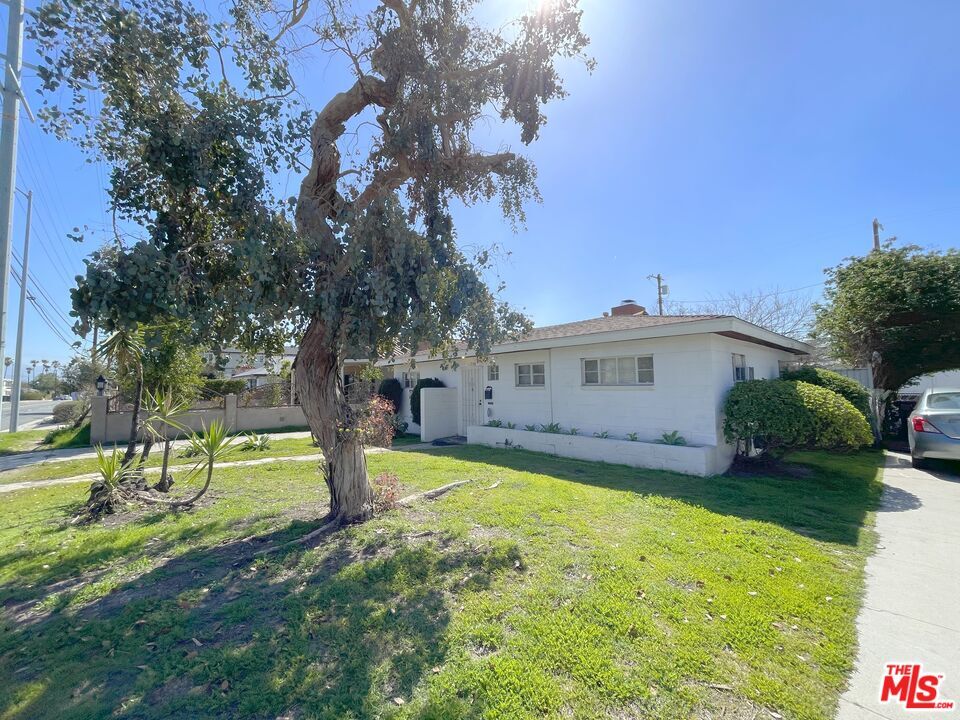 Foto principal - 11238 Oxnard St