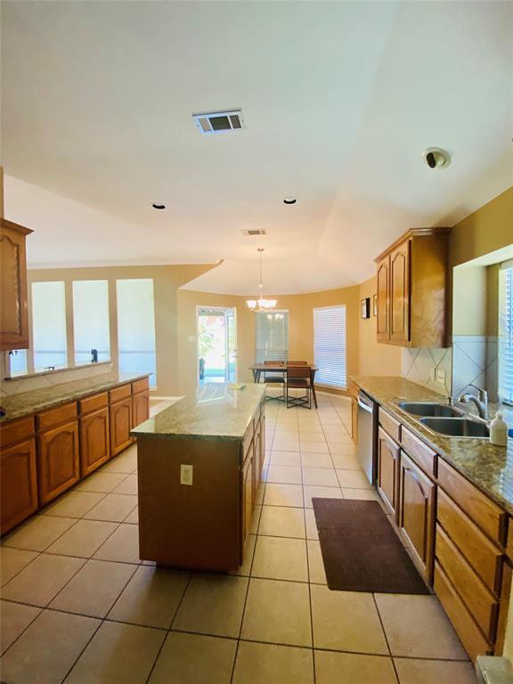 Foto del edificio - 2319 Glenmoor Dr