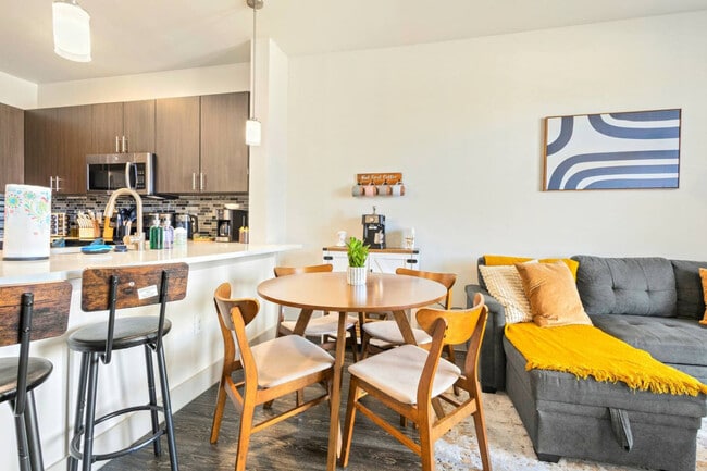 Building Photo - 10550 N Central Expy