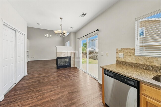 Building Photo - 5046 Pelican St