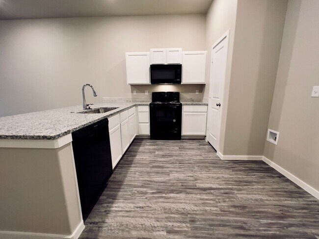 Foto del edificio - 2102 N Avenue K