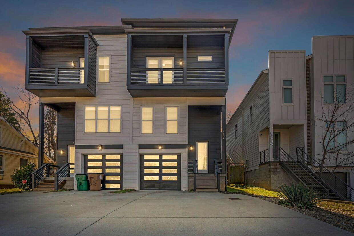 Foto principal - Modern Living in Wedgewood Houston