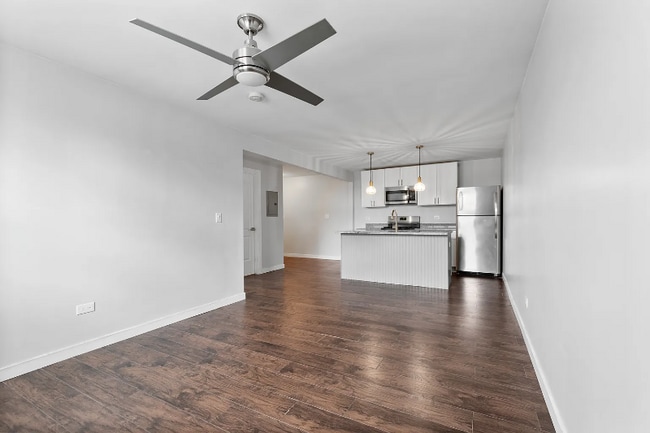 Foto del edificio - 2945 W Peterson Ave