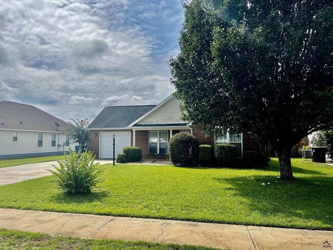 Building Photo - 203 Wembley Dr