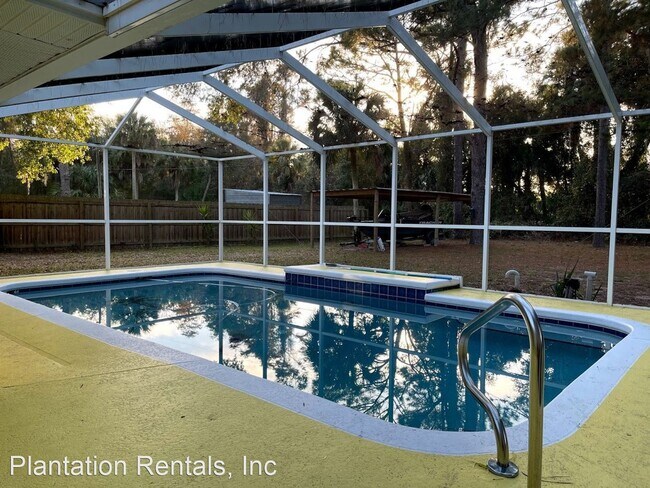 Building Photo - 3 br, 1 bath House - 1150 N Fan Palm Point