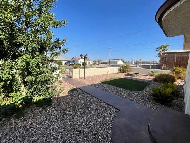 Building Photo - Affordable 2 Bedroom home near Downtown Yuma!