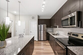 Building Photo - Torrey Chase