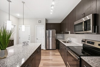 Building Photo - Torrey Chase