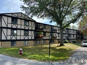 Building Photo - 545 Goucher St