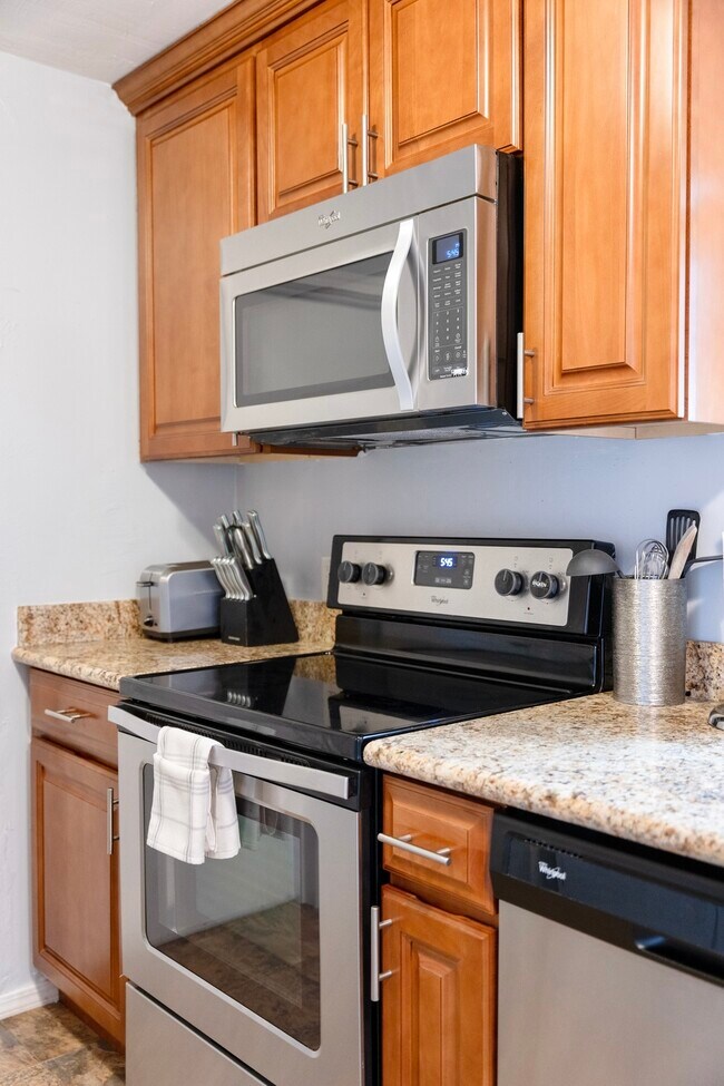 Building Photo - Spacious 3-Bedroom Home for Rent in Renton