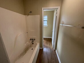 Building Photo - 1643 Cedar Lake Dr