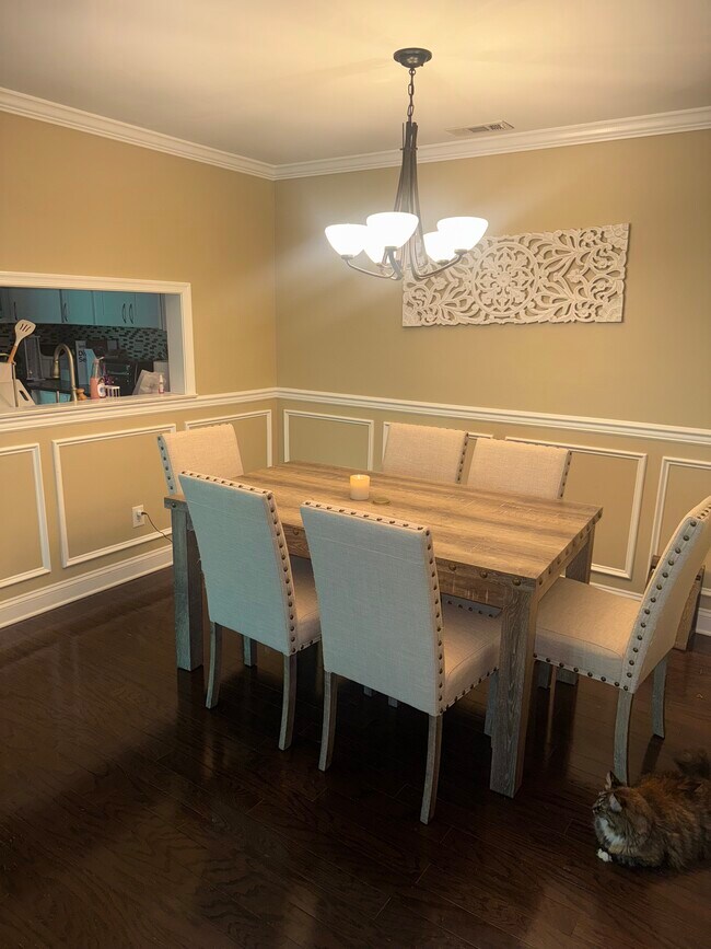 Foto del edificio - 4412B Aberdeen Dr