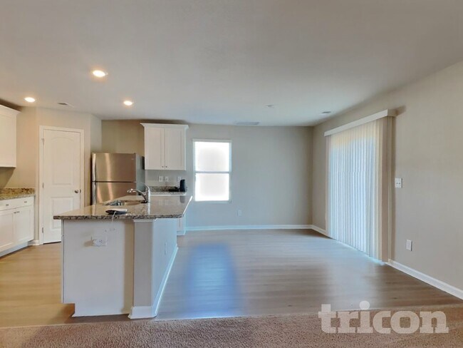 Foto del edificio - 14 Ivy Bank Dr