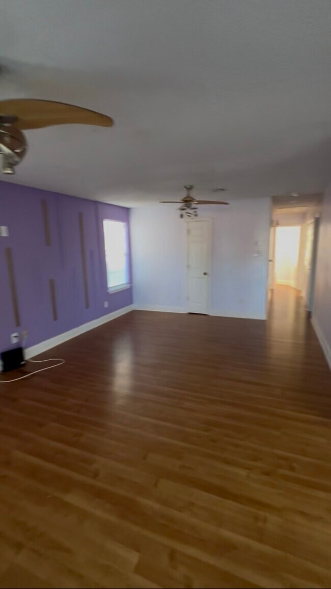 Sala de estar - 2238 New Orleans St