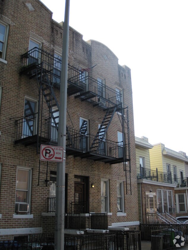 Building Photo - 443 83rd St