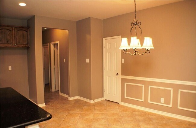 Foto del edificio - 9424 Snowberry Dr