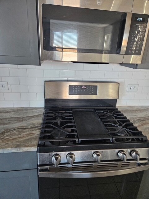 Foto del edificio - 646 W Calle Espadero