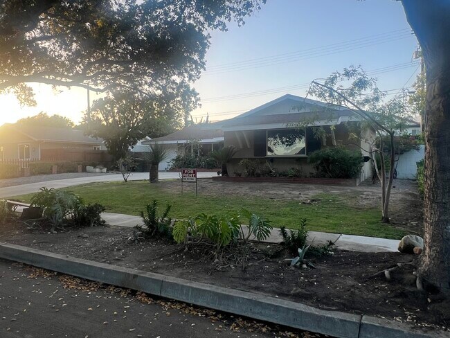 Foto del edificio - 1251 Coronado St