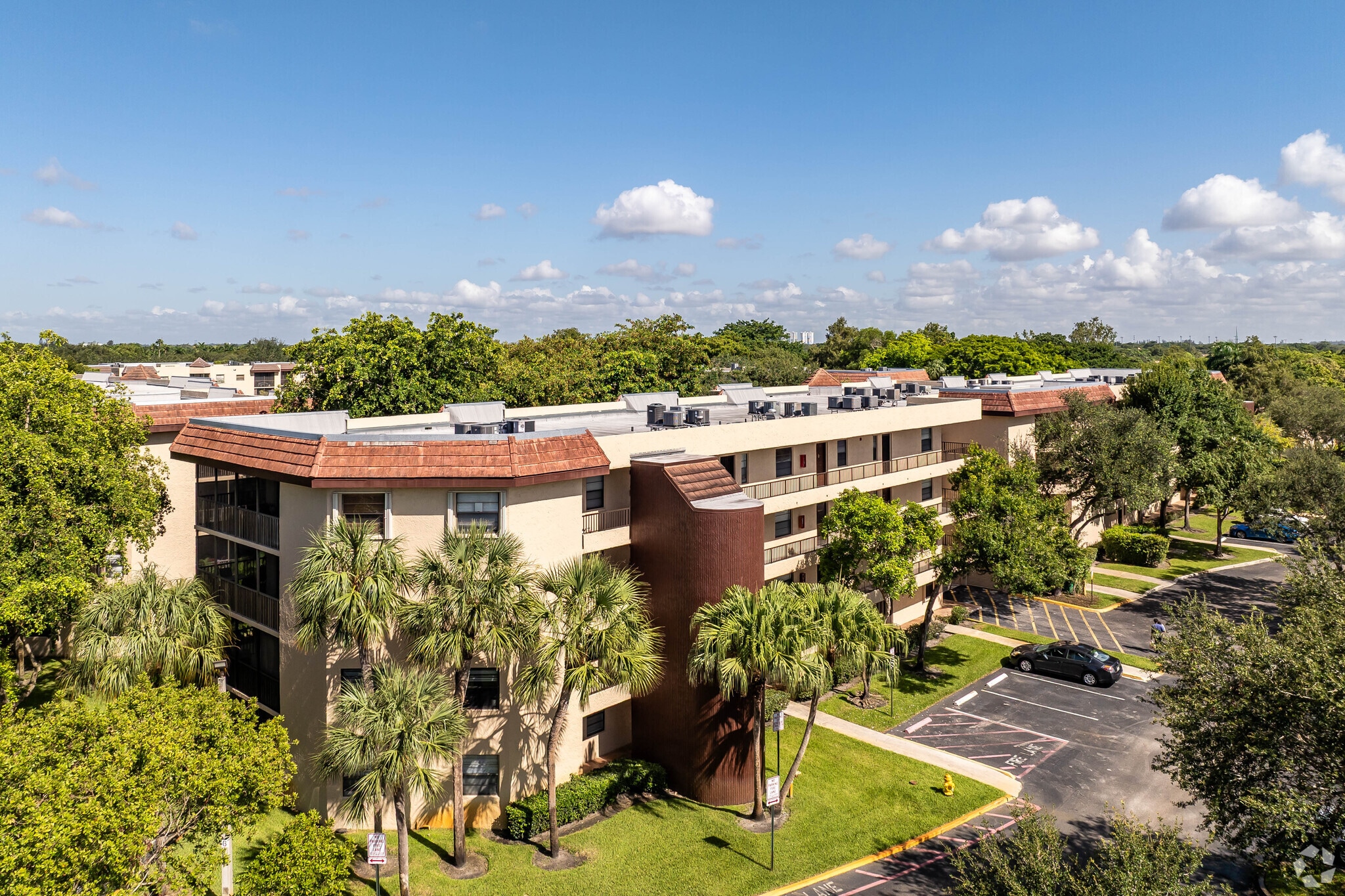 Plantation Racquet Club