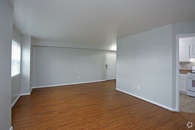 1BR,1BA-579 SF (Unrenovated) - The View at 777