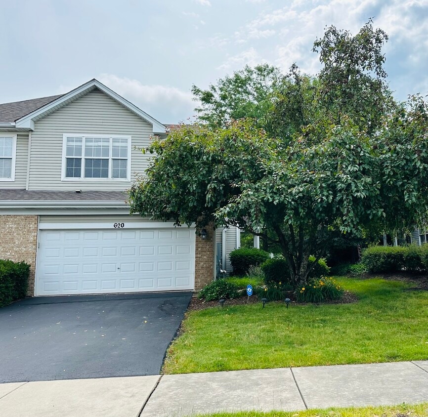 Primary Photo - 620 Lakeridge Ct