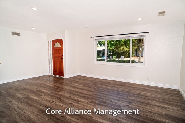 Foto del edificio - 3520 Hearst Dr