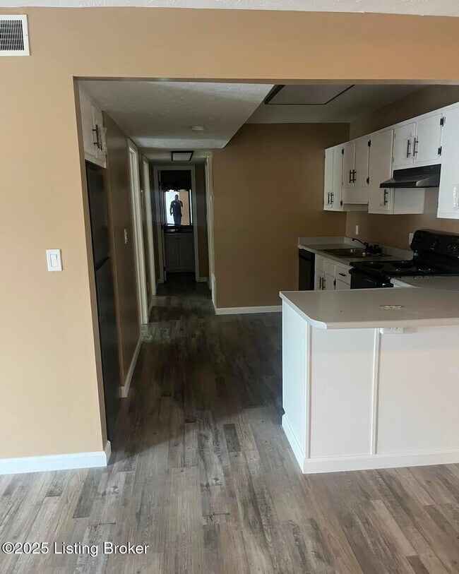 Foto del edificio - 2430 McKindree Ct