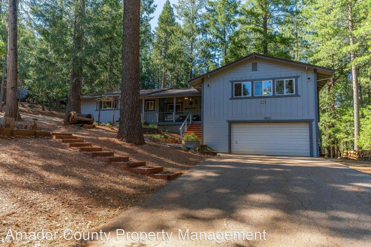 Primary Photo - 3 br, 2 bath House - 27665 Gretchen Ln