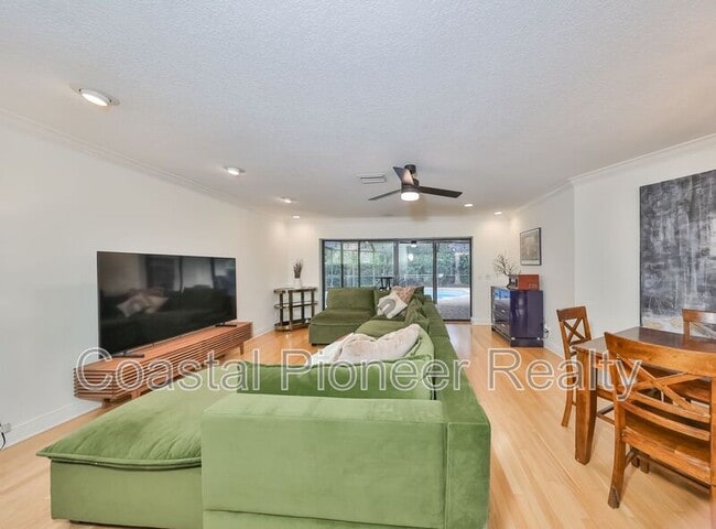 Foto del edificio - 817 Bannockburn Ave