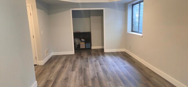 Foto del edificio - 2312 Creekside Dr