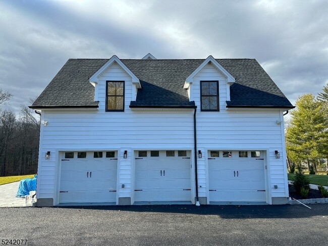 Building Photo - 128 Mountain Ave